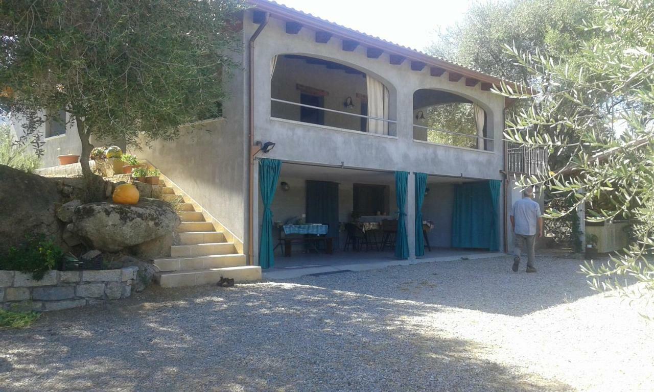 Villa S'Umbra De S'Ozzastru Orgosolo Exterior foto