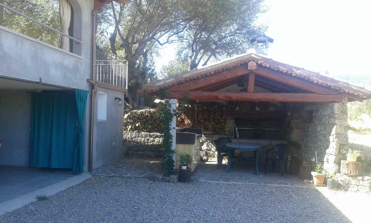 Villa S'Umbra De S'Ozzastru Orgosolo Exterior foto
